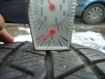 195/65 R15  zimní pneu Barum 6mm - 7