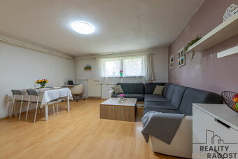 Rodinný dům 7+2, pozemek 573m2 - 7