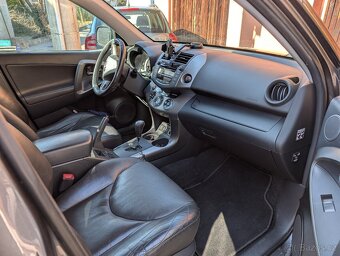 Toyota Rav4 2,2 Dcat - 7