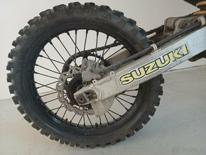 Suzuki RM 125 - 7