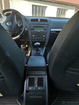 Škoda Octavia II 1.9 TDI automat DSG - 7