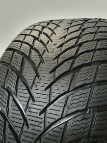 2x ZÁNOVNÍ 245/45 R18 Zimní pneu Nokian WR Snowproof P - 7