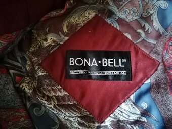 Dámská bunda s kapucí vel. M - 7