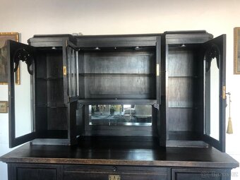 Starožitný velký kredenc - 7