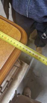 Masivní komoda a dva noční stolky - 7