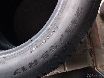 Prodám 2 x letní pneu Pirelli 215/55/17 - 7