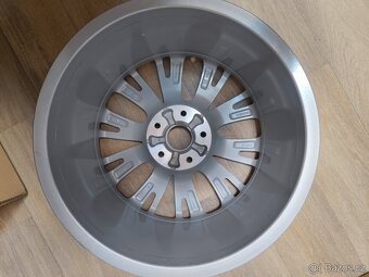 Alu kola 5x110 R17 original Alfa Romeo Giulietta - nepoužité - 7