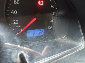 VW Transporter T5 1.9tdi 77kw 2005 plech - 7