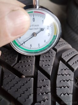 195/65/15 zimni pneu CONTINENTAL a BF GOODRICH 195/65 R15 - 7