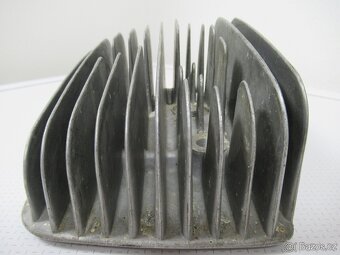 JAWA 250/623 UŘ Bizon - nová hlava (pravá) - 7