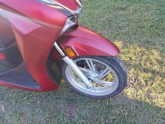Honda SH 350 i ABS, TC (2021) kufr, CZ doklady - 7