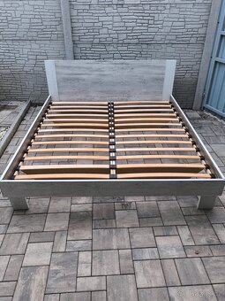 Prodám manželskou postel 180cm x 200cm - 7