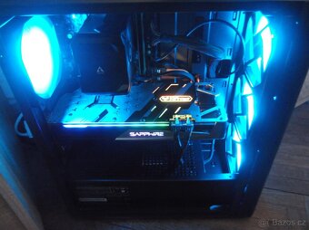 herní PC: i5 9600K+RX 5700xt+16GB RAM - 7