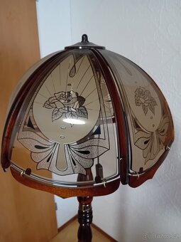 Lustr a stojací lampa - 7