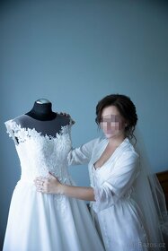 Bílé Svatební šaty vel. 36-38 - 7