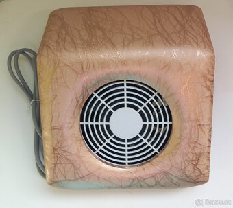 UV lampa, bruska a odsávačka prachu na nehty - 7
