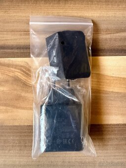 iPhone 16 Pro Max 256GB černý titan - 7