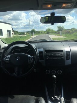 Peugeot 4007 - 7