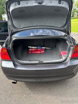BMW E90 318i - 7