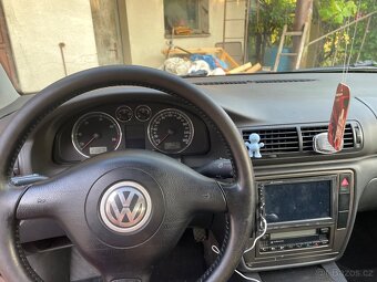 Volkswagen Passat 1.9 TDi 4motion - 7