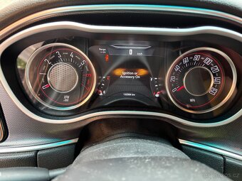 Dodge Challenger - 7