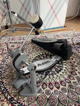 Alesis Nitro Mesh Kit - 7