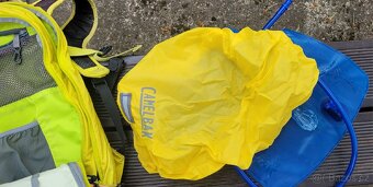Cyklistický batoh CAMELBAK 15l - 7