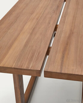 Masivní jídelní stůl KAVE HOME Sashi teak, PC 34500KČ - 7