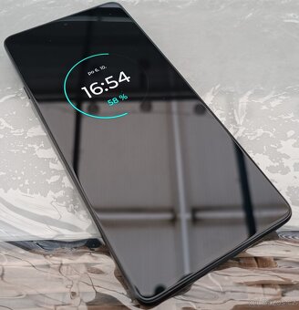 Mobilní telefon Motorola Edge 20 / 8GB RAM /128GB/Dual SIM - 7