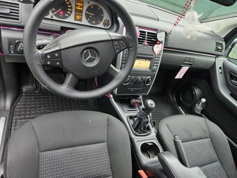 Mercedes-Benz B - 7