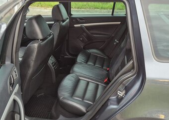 Škoda Octavia Kombi II. RS 2.0 TSI 147KW DSG 2 majitel servi - 7