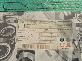 Škoda Octavia II levá přední vnitřní klika - 7
