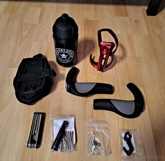 XC kolo TREK X-Caliber 9 + příslušenství. Záruka. - 7