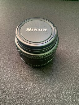 Nikon D7200 - super stav, 3x baterie a příslušenství - 7