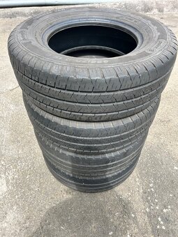 Pneu Point-S 225/70R15 C - 7