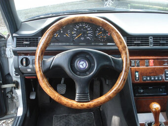 Mercedes-Benz W124 200 E - 7