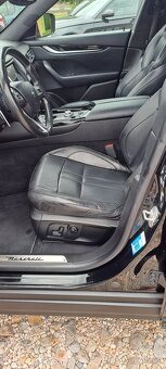 Maserati Levante 3.0 D V6 202kW 4x4 PANORAMA - 7