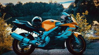 Honda CBR F4 - 7