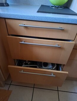 Kuchyně z masivní břízy ses potřebiči, 4499 - 7