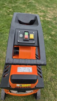 Drtič,  štepkovač na větve - 7