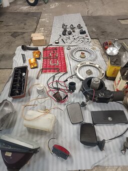 Staré náhradní díly - 7