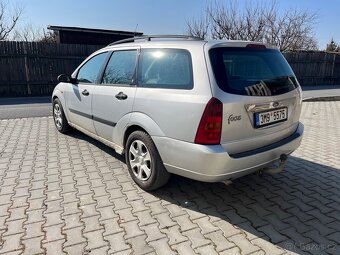 Ford Focus Ghia 1.8tdci 66kw - 7