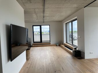 Prodej novostavby bytu 3+kk, CP. 163,6 m2 s terasou, garážov - 7