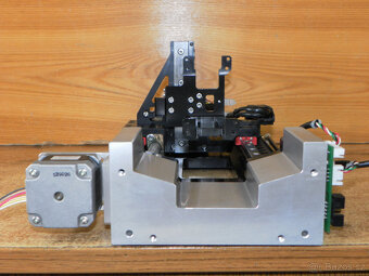 2D lineární posuv 116 x 54 mm, 2x krokový motor - 7