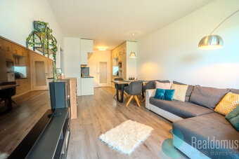 Prodej bytu 2+kk, Praha 3, Strašnice, Zvěřinova - 7