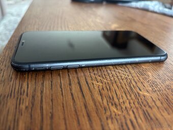 iPhone 11 128 GB černý - 7