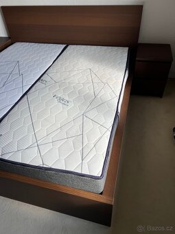 Postel IKEA MALM 180x200cm včetně dvou nočních stolků - 7