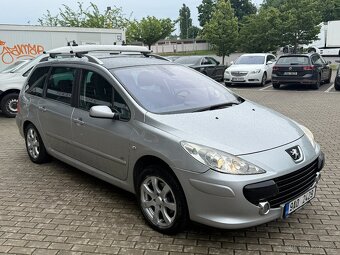 Peugeot 307, 1.6HDI, 80kw 7 míst Tažné 1.3T - 7