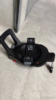 Prodám autosedačku Britax Römer Baby-Safe Pro + Vario Base 5 - 7