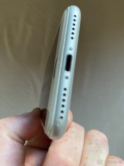 Apple 8 - 7